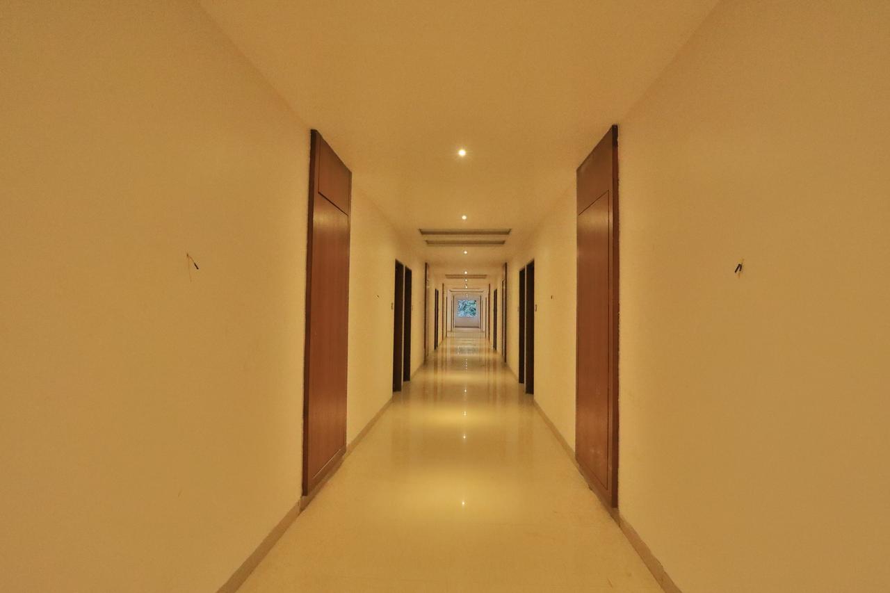 Hotel Tania Searock Daman Exterior photo